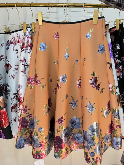 Women Floral Print Flared Skirts